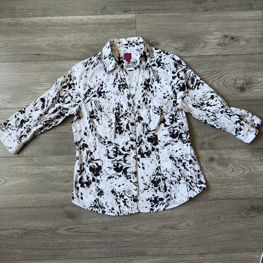 212 Collection Black and White Floral Button-Down Shirt - Size‎ Medium